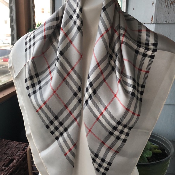 Burberry Accessories - Burberry  silk scarf